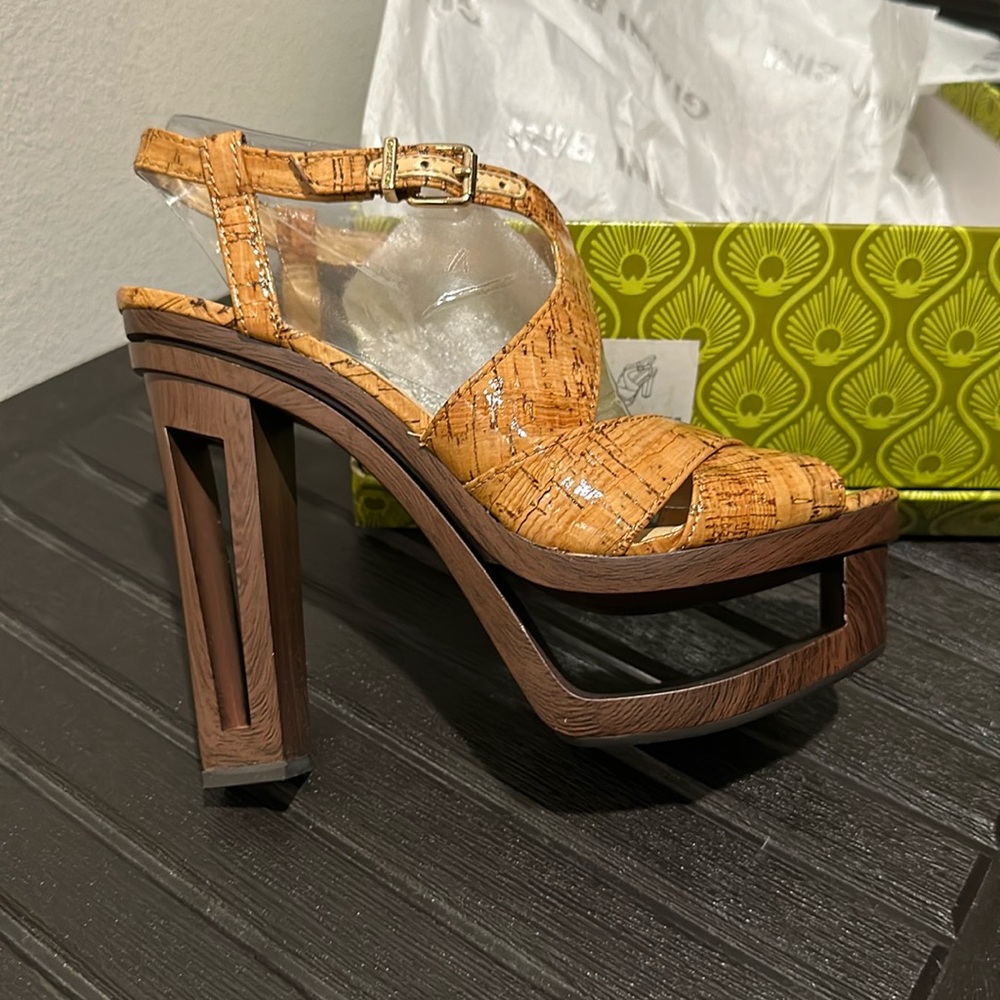 Gianni bini platform sandal